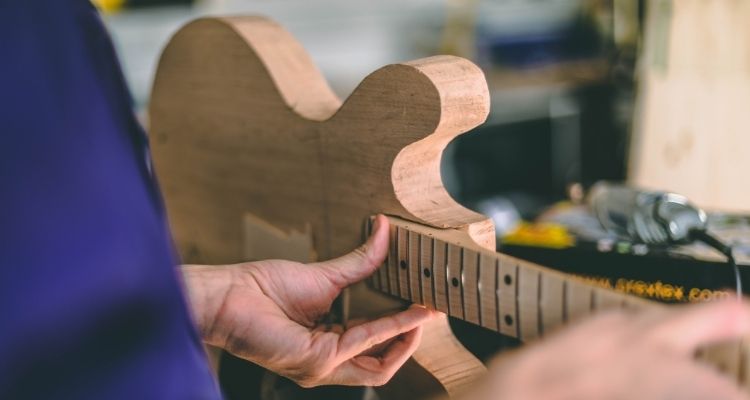Type of wood - How Much Do Electric Guitars Weigh