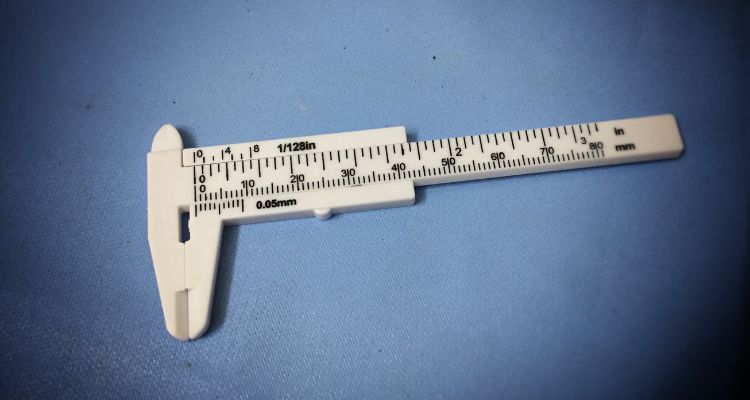 Calipers to measure neck of a guitar - TMH