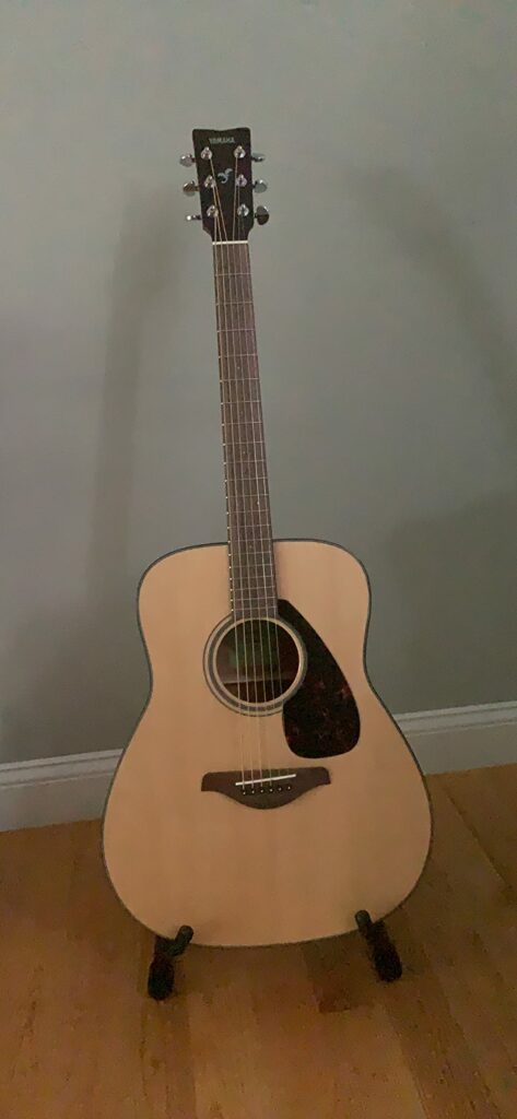 The Yamaha FG830 Solid Top Acoustic Guitar is an excellent value for money.